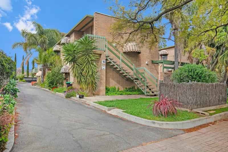 Cute as a Button - One-Bedroom Unit in Highly Sought After Glenside