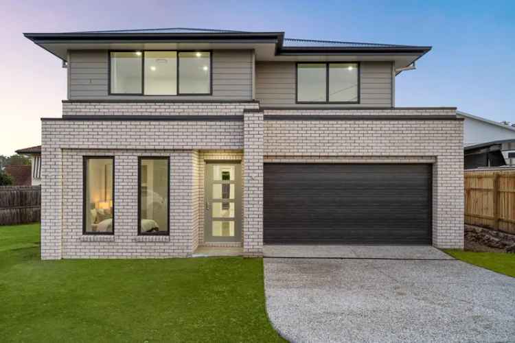 Your Dream Home Awaits: Expansive 5-Bedroom Double-Storey Home in a Quiet Cul-de-Sac