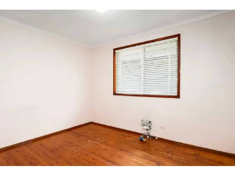Comfortable Family Living In The Heart Of Penrith With Parkview