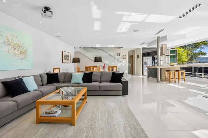 Contemporary Masterpiece overlooking Pittwater