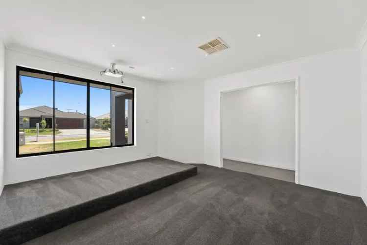 Stunning Family Home in Baldivis - Ready to move in and enjoy