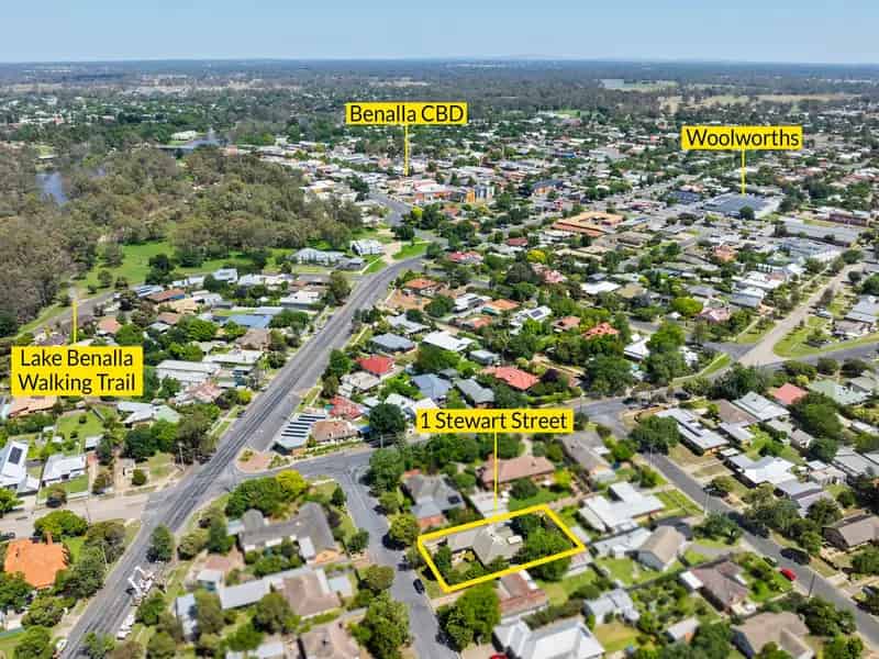 Buy Brick Veneer Home in Prime Location with Spacious Living Areas