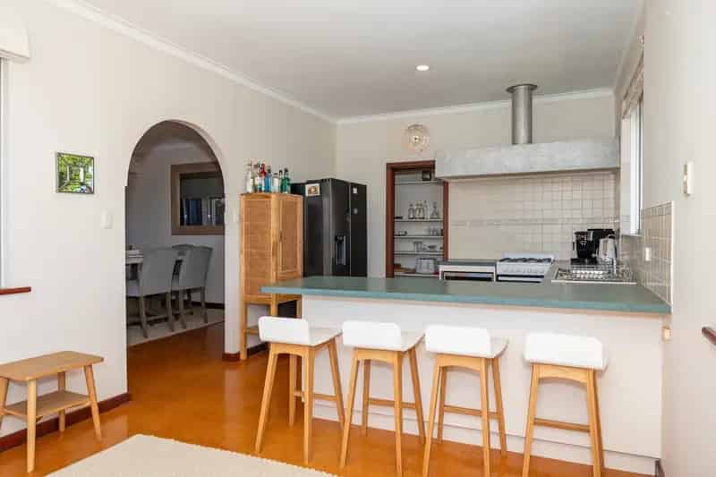 Buy House in Jurien Bay with Ocean Views and Spacious Grounds