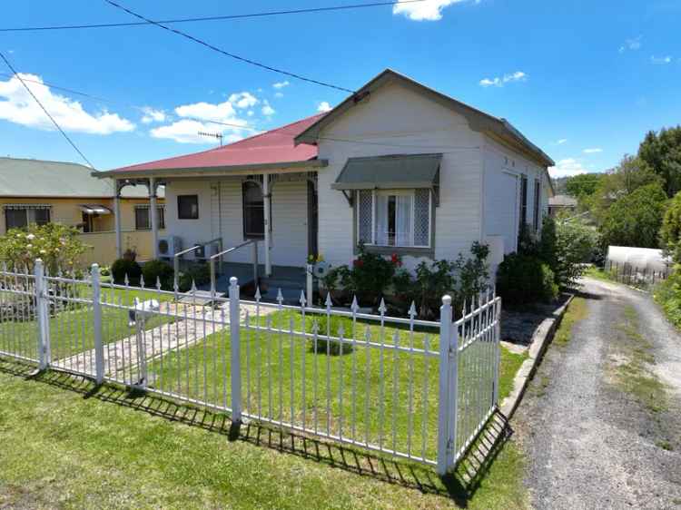 Buy Classic Timber Home in Glen Innes with Modern Comforts