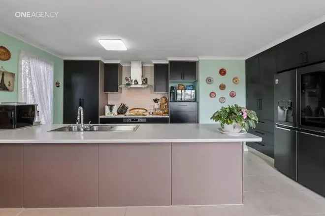 Apartment For Sale in Devonport, Tasmania