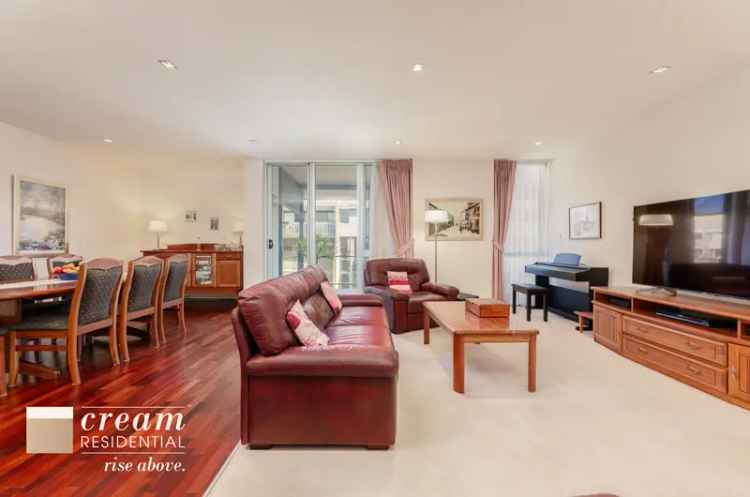 Luxury 3-Bedroom Apartment in Kingston Inner South