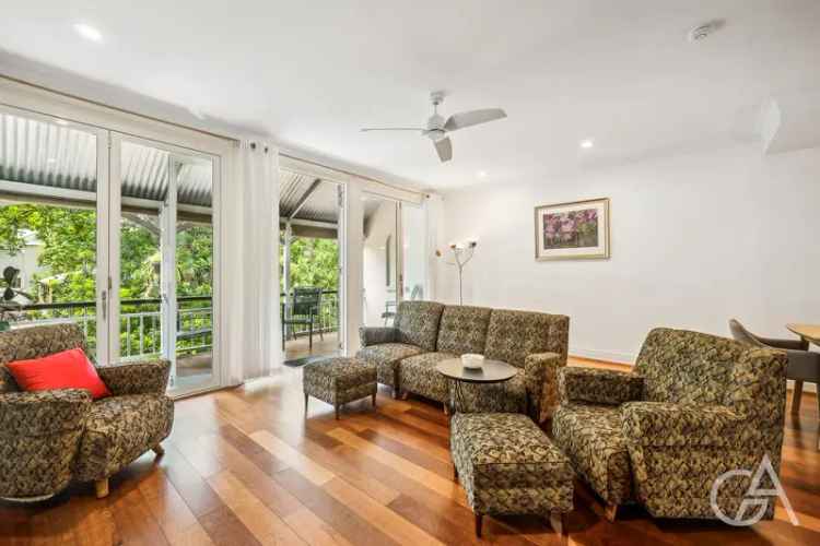 Sophisticated 3 Bedroom Townhouse in Paddington