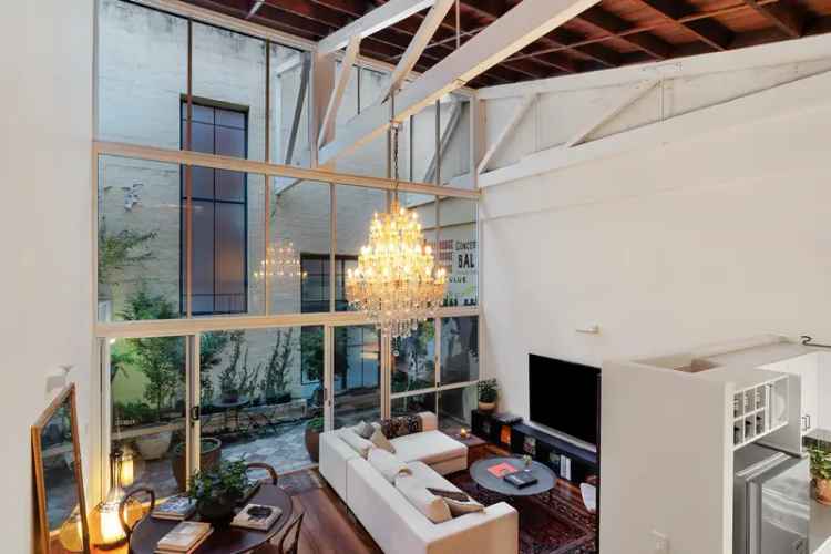 2 rooms apartment of 99 m² in Perth