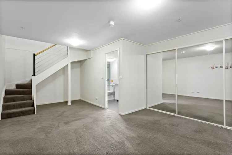 3 Bedroom 170m² Apartment Melbourne