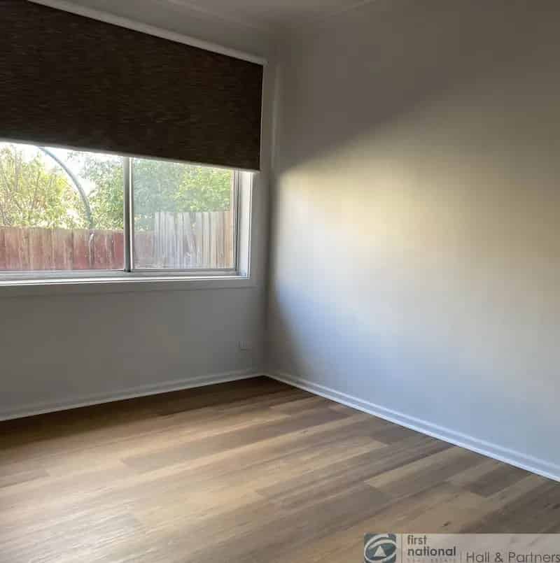 1 room house of 154 m² in Melbourne