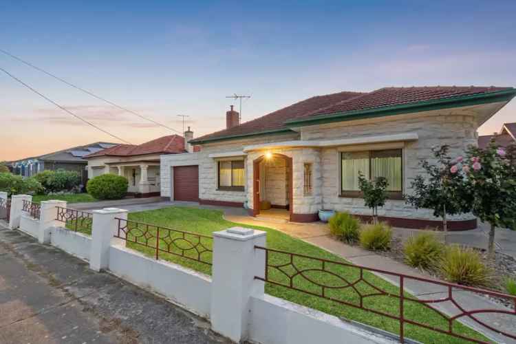 Charming 1950s Home with Endless Potential in Hendon