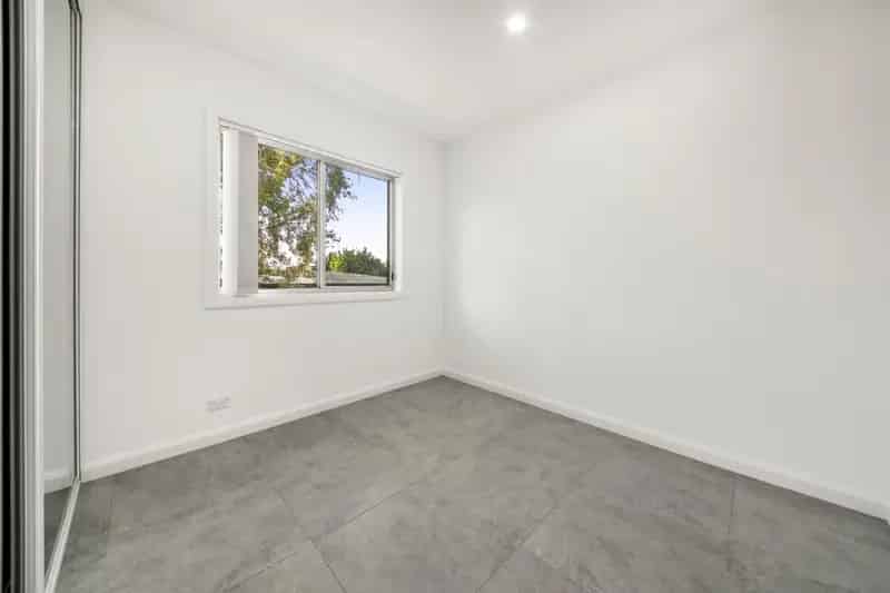 2 rooms house of 181 m² in Sydney