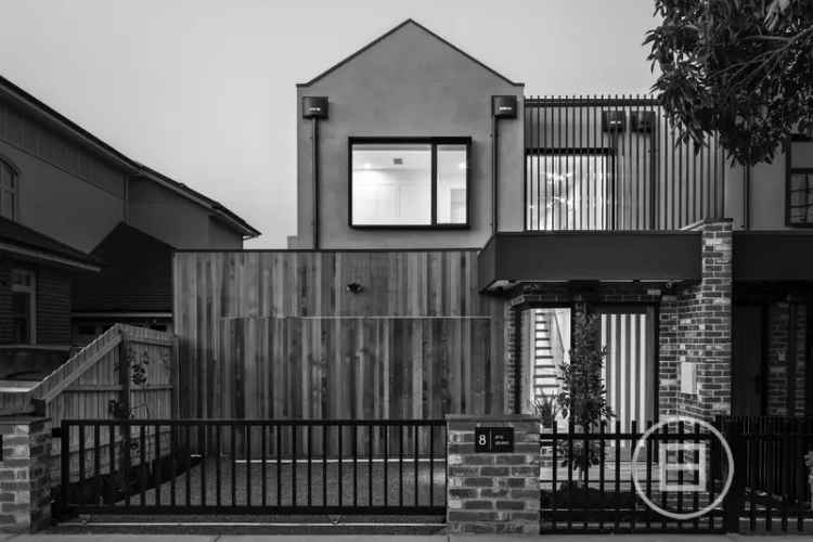 House For Sale in Melbourne, Victoria