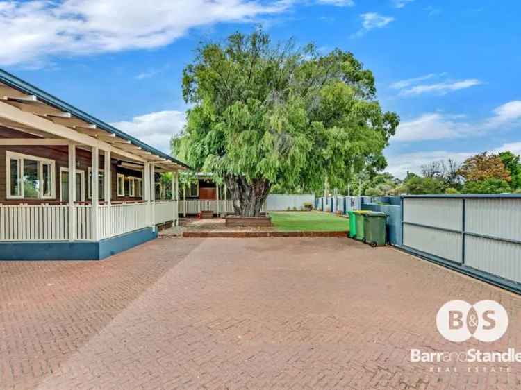 South Bunbury Family Home 4 Beds 3 Baths Character Features