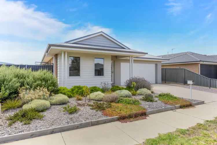 Immaculate 3-Bedroom Family Home with Modern Features & Prime Location