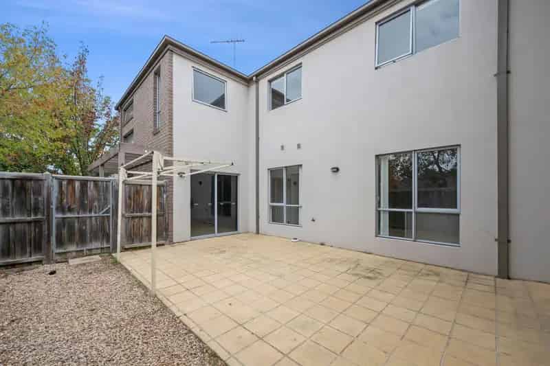 House For Rent , 16, Marseilles Place, Melbourne, Victoria