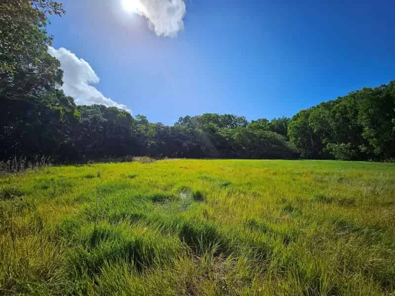 buy rural property in Cooktown with spacious 4047m2 lot and amenities