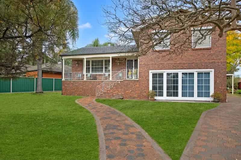 Real Estate For Lease - 174 Macquarie Street - Windsor , NSW