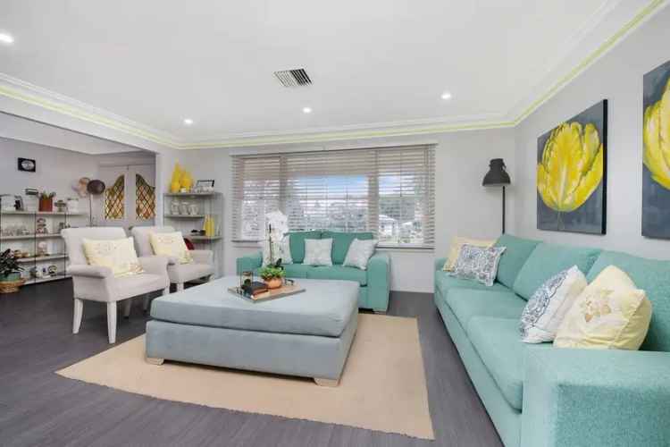 4 Bed Home Windsor NSW - Central Location