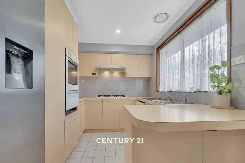 9 Arleon Crescent, Cranbourne VIC 3977 - House For Lease