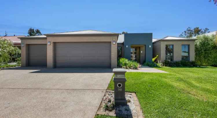 House For Rent in City of Wodonga, Victoria