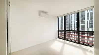 2 rooms apartment of 231 m² in Melbourne