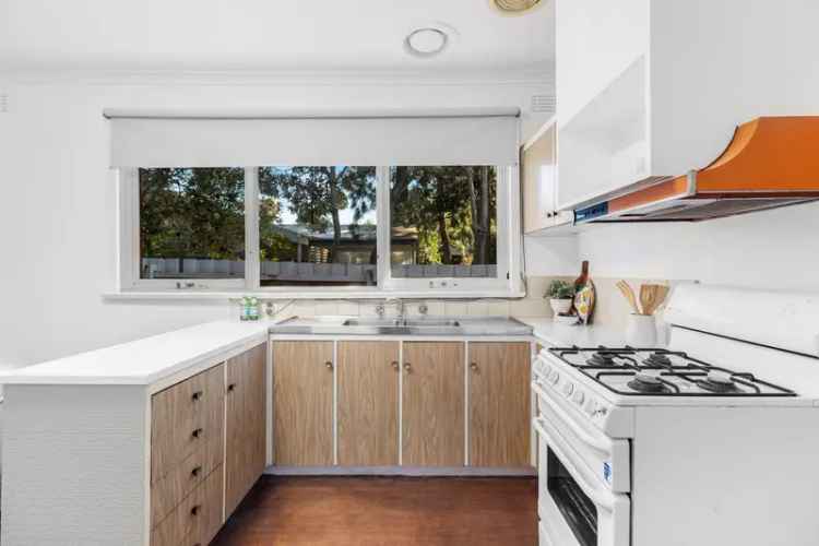 Serene and Stylish Rear Villa Living