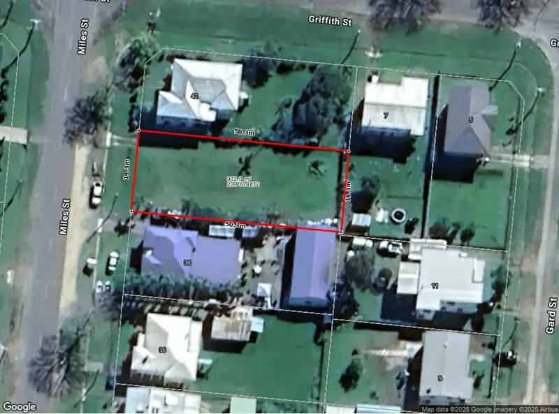 CLOSE TO SCHOOLS & HOSPITAL