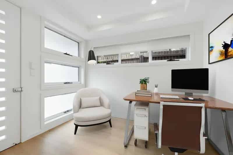 Lease Semi Detached Home in Seaforth with Spacious Living Areas