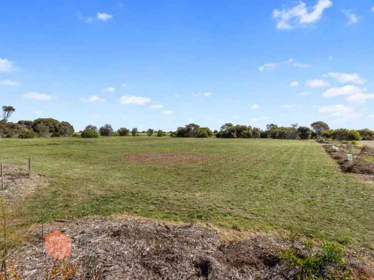 Buy Land for Coastal Dream Home in Edithburgh with Spacious Allotment