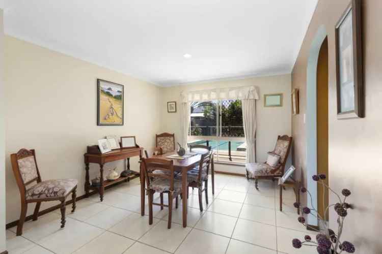 Rent 3 Bedroom Beach House in Park Haven Beach Courts with Pool Access