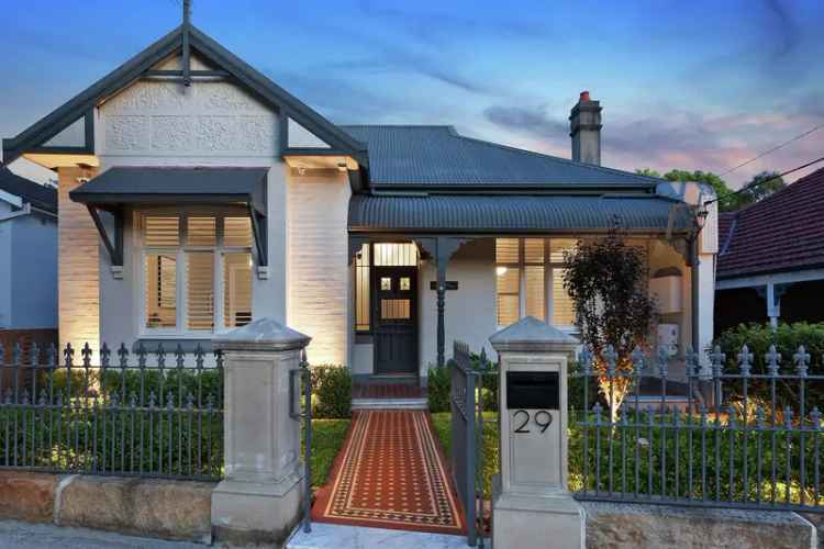 Luxury Family Home Petersham NSW