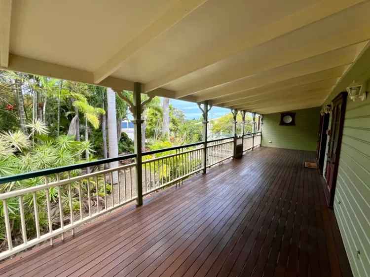 Charming 4-Bedroom Queenslander with Pool in Tannum Sands!