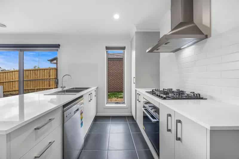 Modern Living in Style - Brand New 4-Bedroom Home in Winter Valley