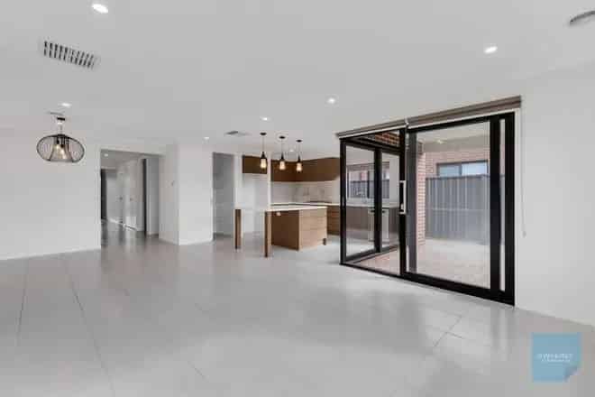 House For Rent , 70, Conondale Avenue, Melbourne, Victoria