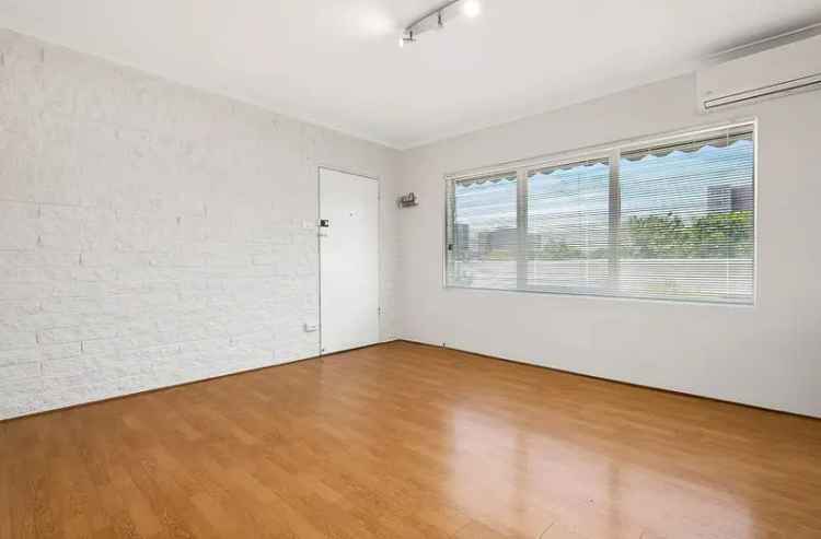 2 Bedroom Apartment in Melbourne Liberty Tower