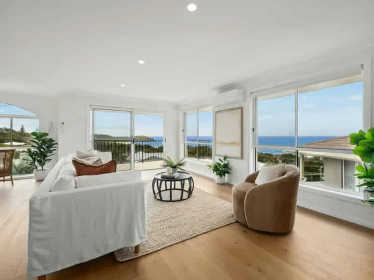 Lighthouse Beach; paces from cafes, surf and sand
