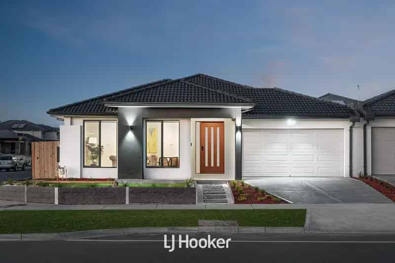 House For Sale , 21, Crescendo Boulevard, Melbourne, Victoria