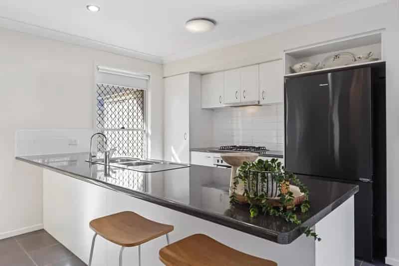 Low-Maintenance Comfort - Stylish Single Level Living!