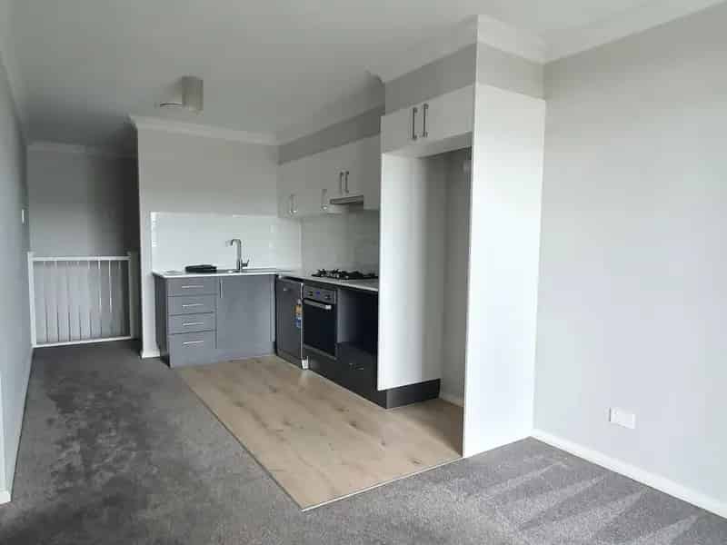 Real Estate For Lease - 1/15 Willunga Street - Gledswood Hills , NSW