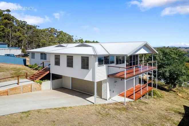 House For Rent in Devonport, Tasmania