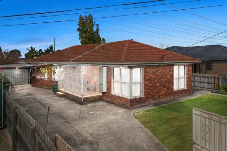 For Sale Family Home in Lalor with 3 Bedrooms and Private Yard