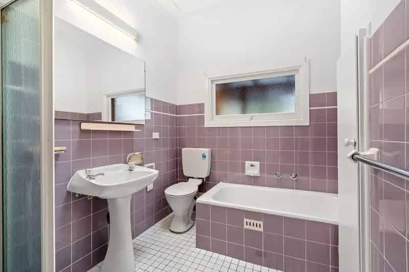 Real Estate For Lease - 3 Manor Hill Road - Miranda , NSW