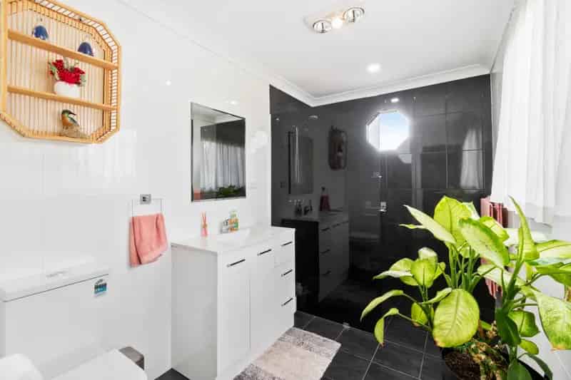 Buy four bedroom residence in Moruya with family friendly features