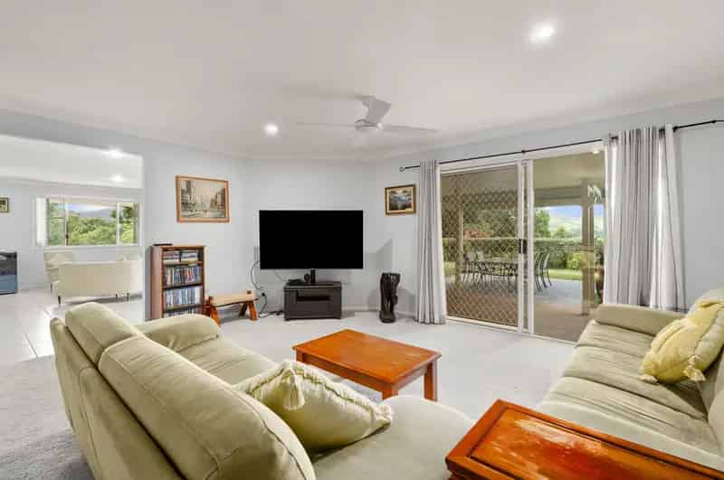 UNDER CONTRACT !