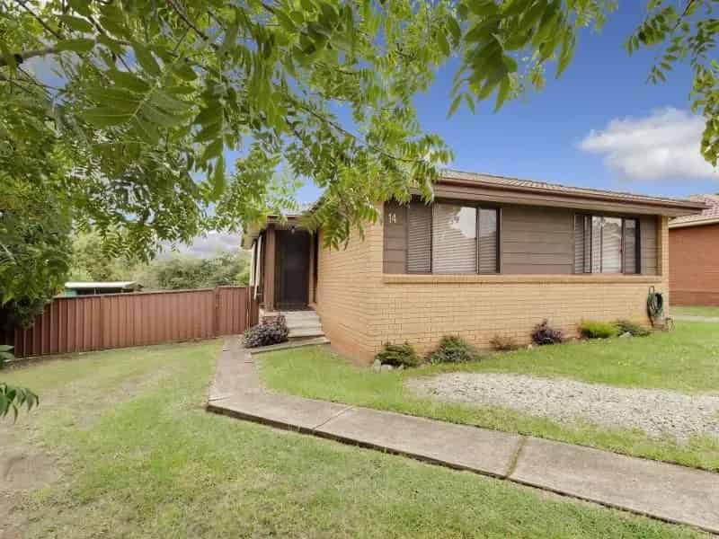 Real Estate For Sale - 14 Boyer Place - Minto , NSW