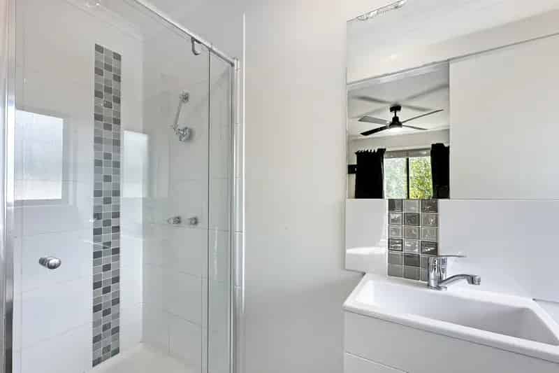 Buy House in Warragul North with Garden and Backyard