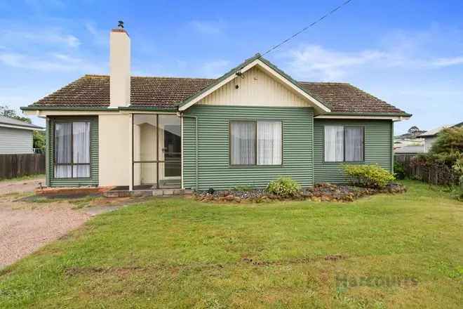 House For Sale in Devonport, Tasmania