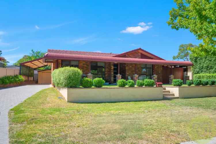 Fantastic Family Home Abundant Car Accommodation Chisholm