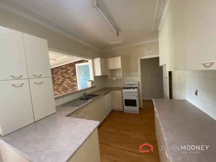 3-Bedroom Central Beauty Gurwood Street